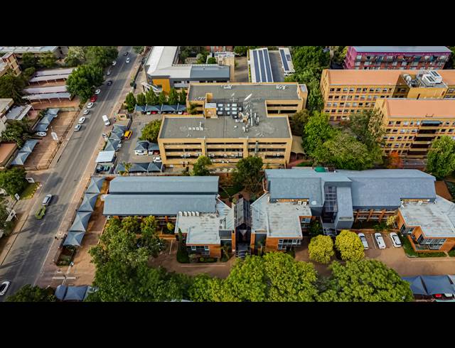 633M² OFFICE TO LET IN FERNDALE